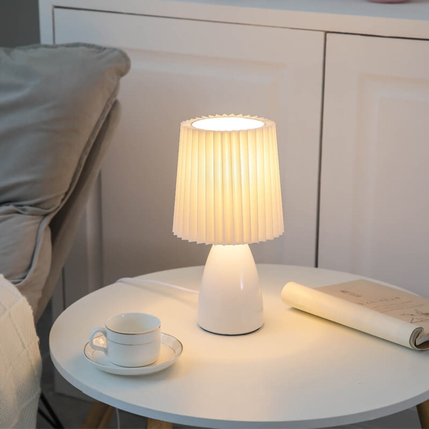 Pleated Glass Table Lamp for Bedroom