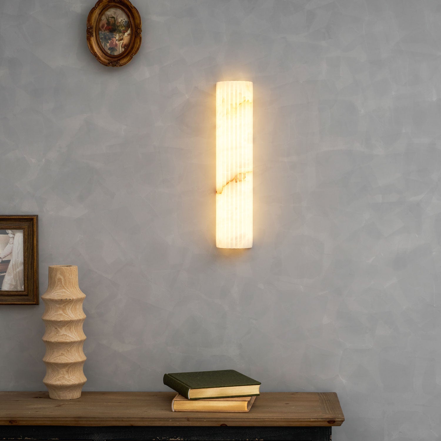 Alvia Alabaster Wall Light — Ribbed Stone Wall Sconce for Bedroom & Hallway