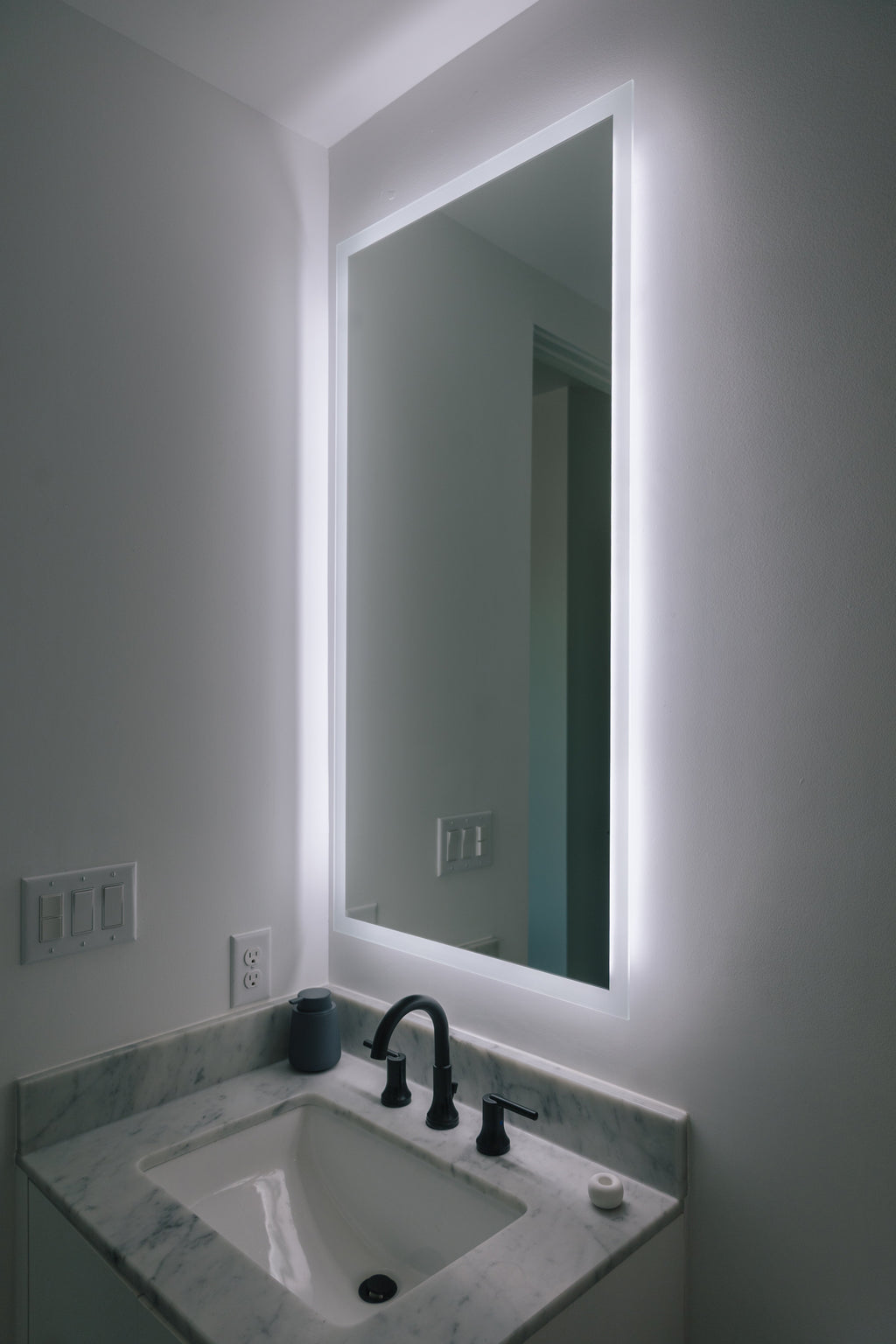 Linea Rectangle LED Bathroom Vanity Mirror for bathroom vanity | Halvern