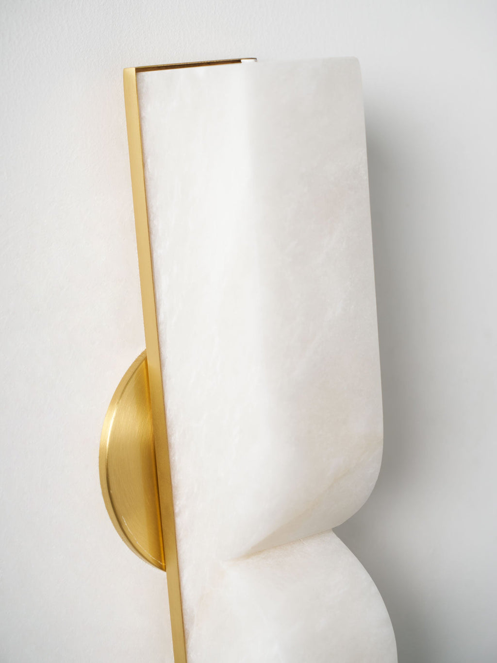 Alabaster Essence Wall Sconce — Carved Stone Wall Light for Bedroom & Hallway