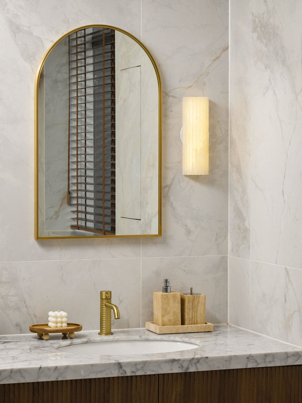 Alvia Alabaster Wall Light — Ribbed Stone Wall Sconce for Bedroom & Hallway