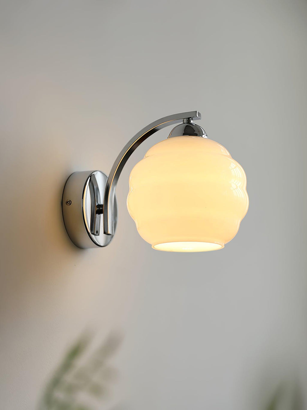 Art Deco Vintage Wall Lamp — White Glass Wall Sconce for Bedroom & Hallway