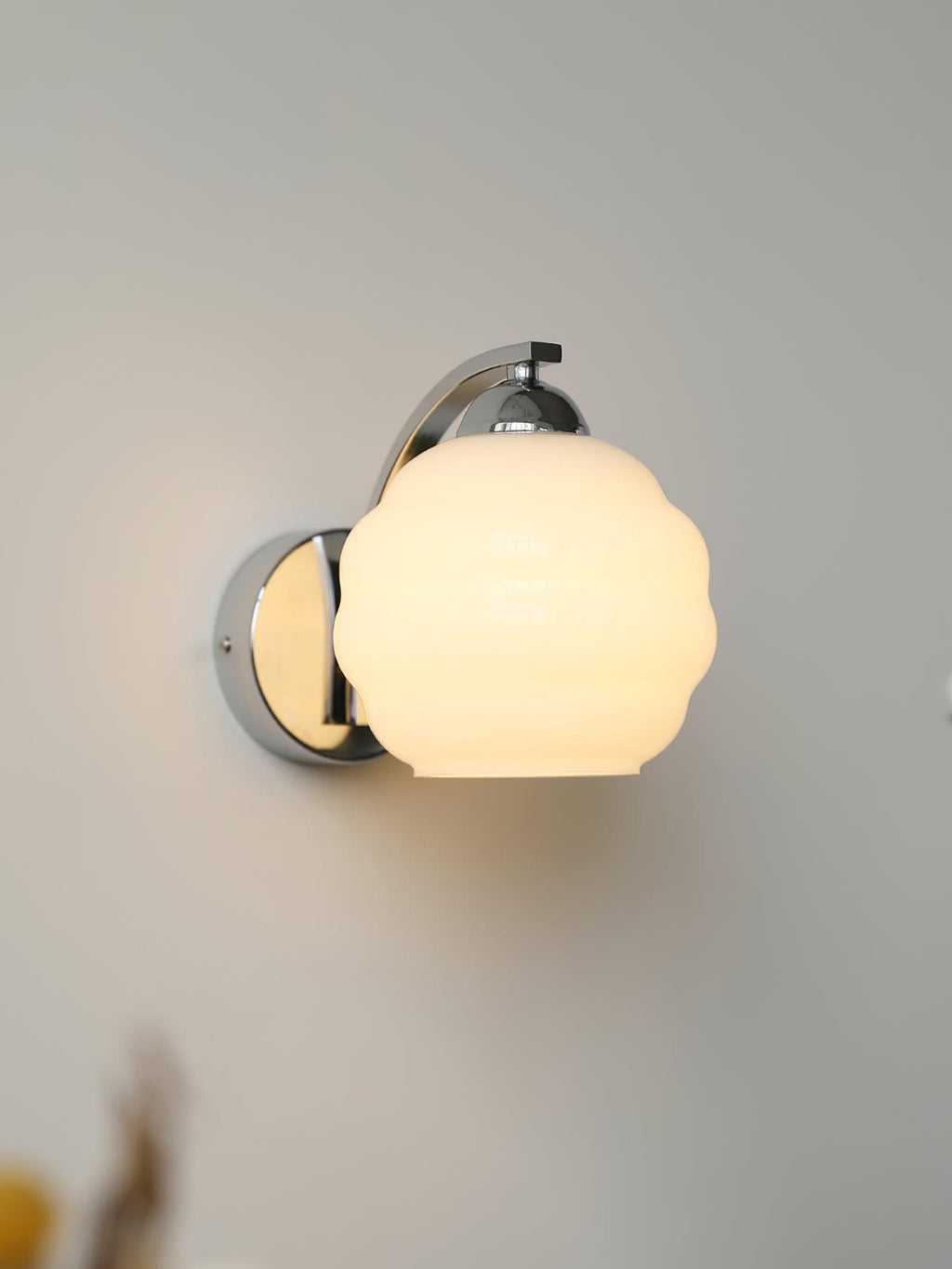 Art Deco Vintage Wall Lamp — White Glass Wall Sconce for Bedroom & Hallway