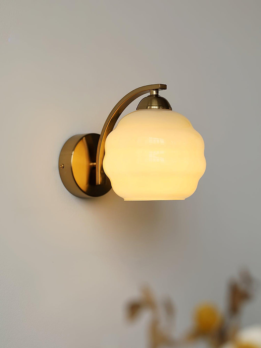 Art Deco Vintage Wall Lamp — White Glass Wall Sconce for Bedroom & Hallway