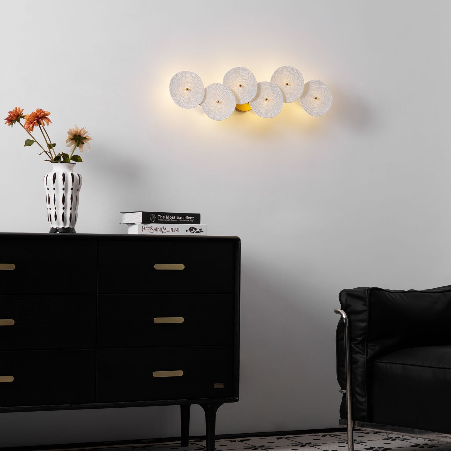 Lotus Petal Wall Lamp — Ceramic Floral Wall Sconce for Bedroom & Hallway