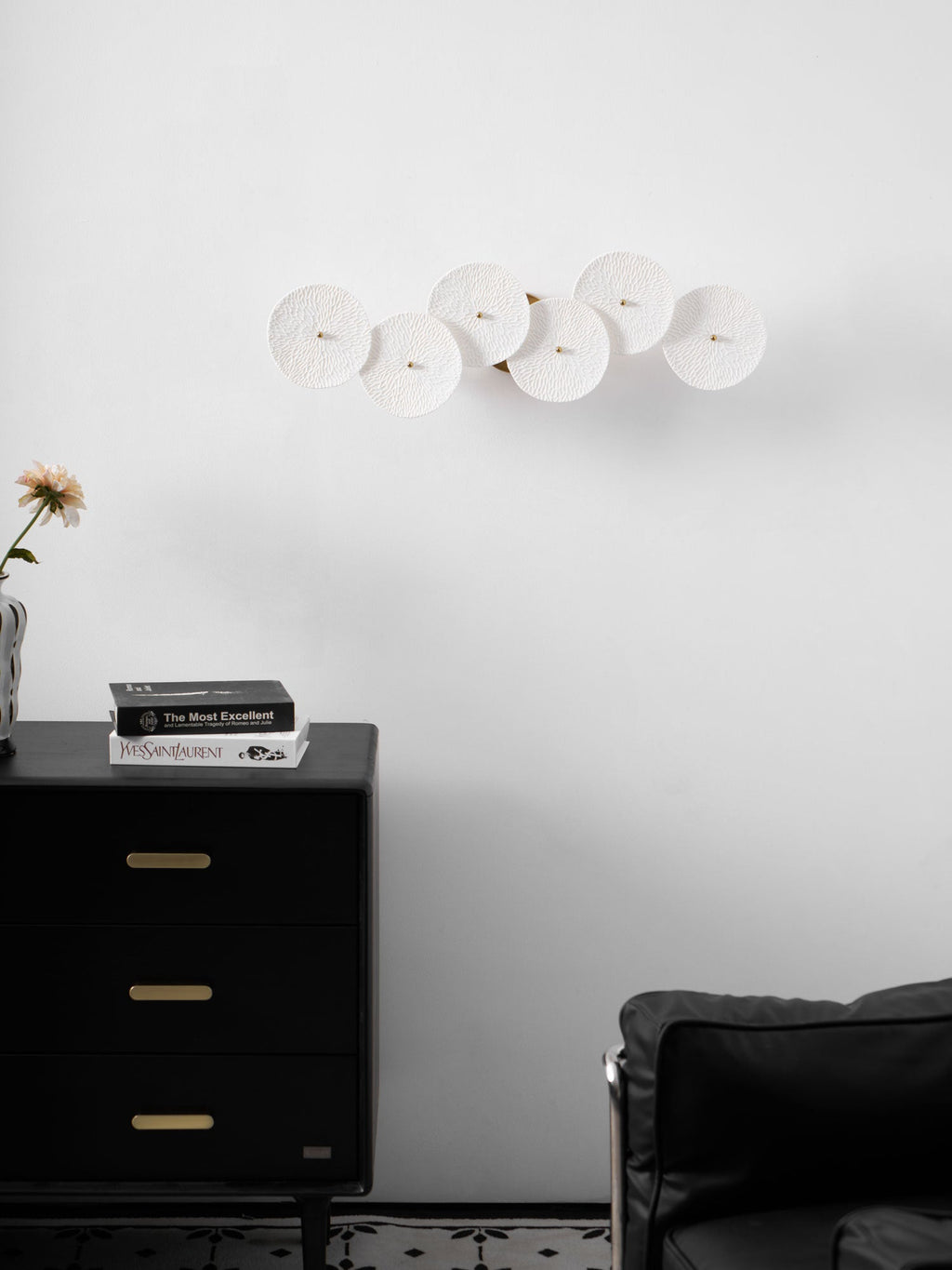 Lotus Petal Wall Lamp — Ceramic Floral Wall Sconce for Bedroom & Hallway