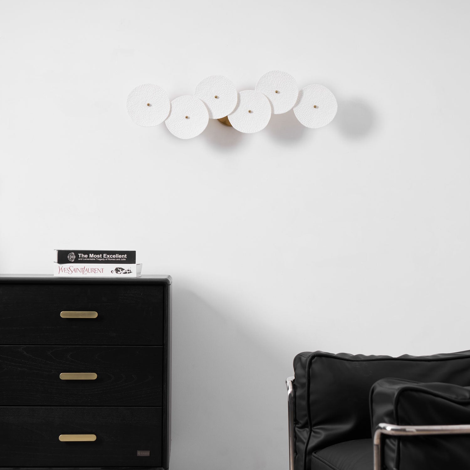 Lotus Petal Wall Lamp — Ceramic Floral Wall Sconce for Bedroom & Hallway