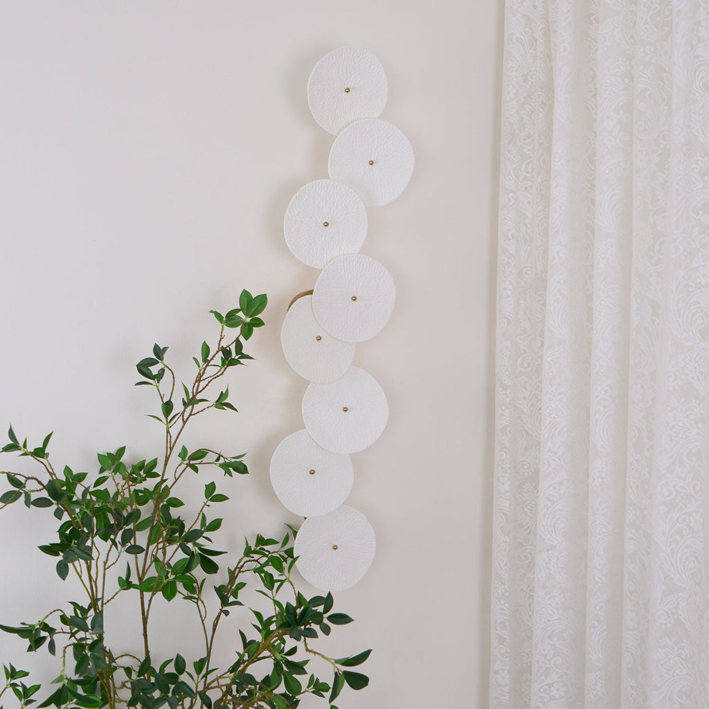 Lotus Petal Wall Lamp — Ceramic Floral Wall Sconce for Bedroom & Hallway