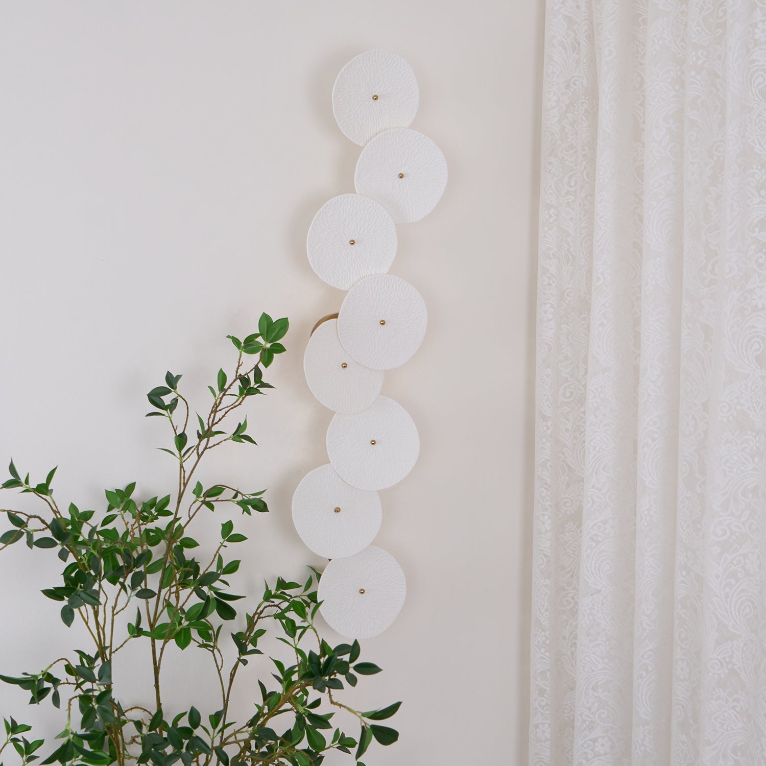 Lotus Petal Wall Lamp — Ceramic Floral Wall Sconce for Bedroom & Hallway