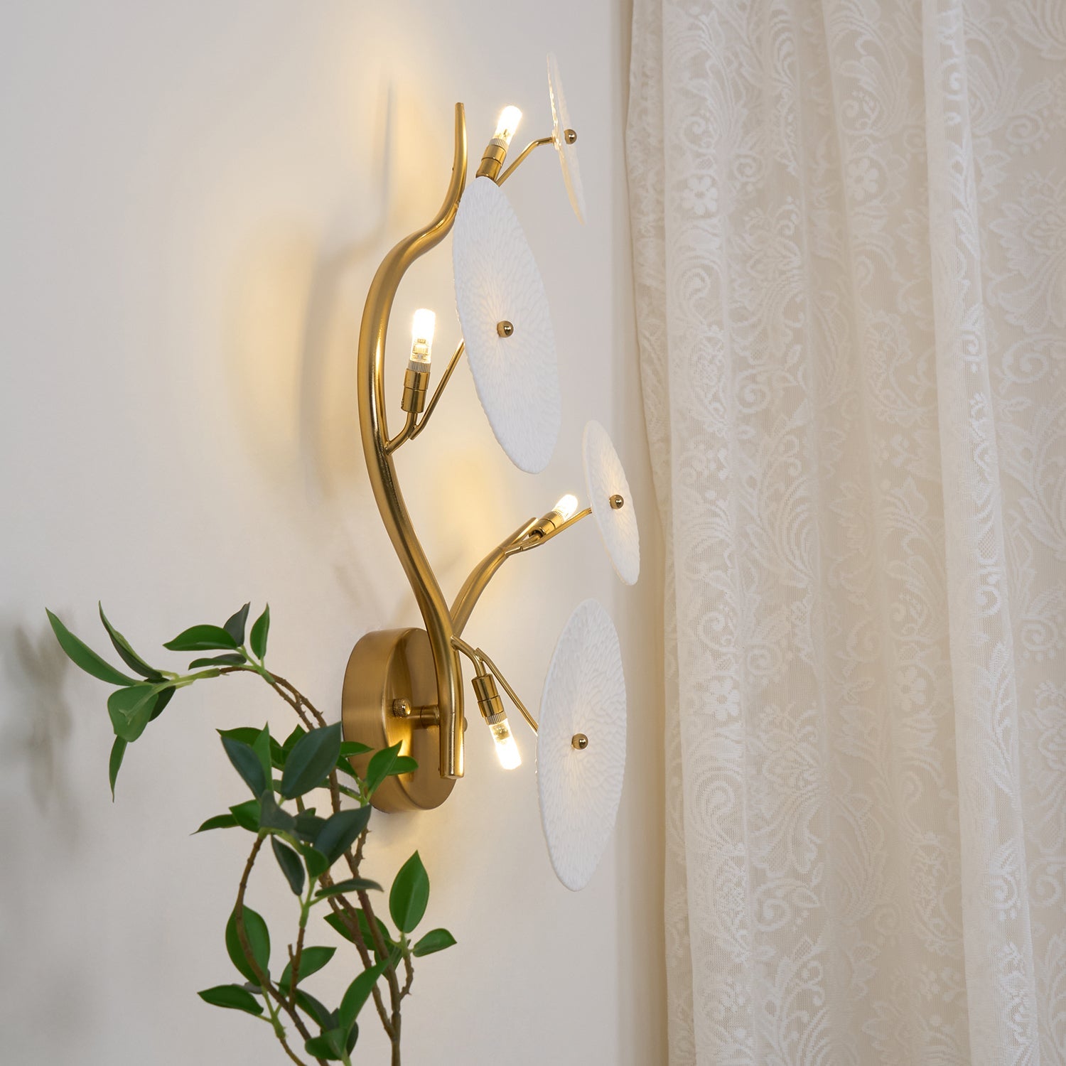 Lotus Petal Wall Lamp — Ceramic Floral Wall Sconce for Bedroom & Hallway
