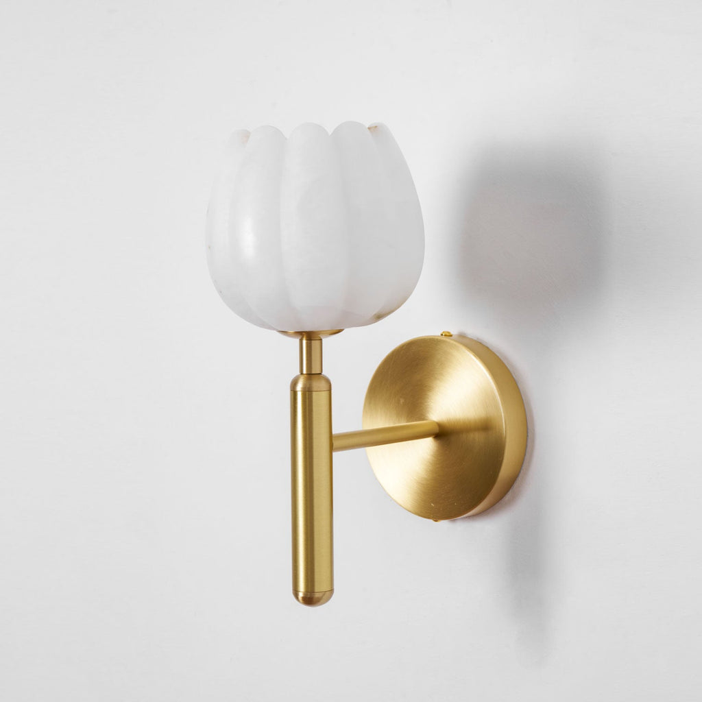 Mian Alabaster Wall Lamp — Brass Floral Stone Wall Sconce for Bedroom & Hallway