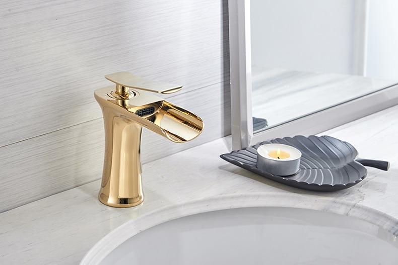 Waterfall Basin Faucet — Single Handle Bathroom Sink Faucet