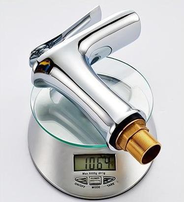 Waterfall Basin Faucet — Single Handle Bathroom Sink Faucet