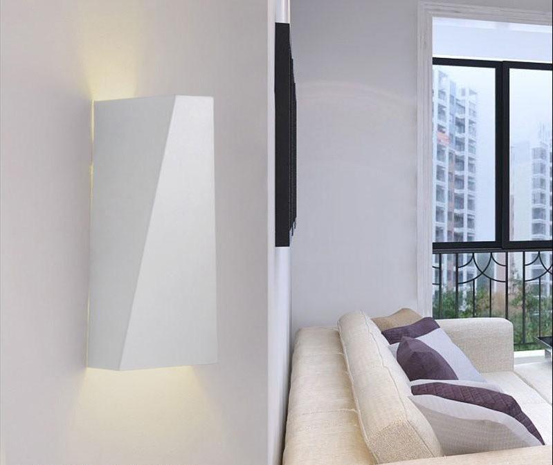 Modern Geometric Wall Light — Architectural LED Wall Sconce for Bedroom & Bathroom