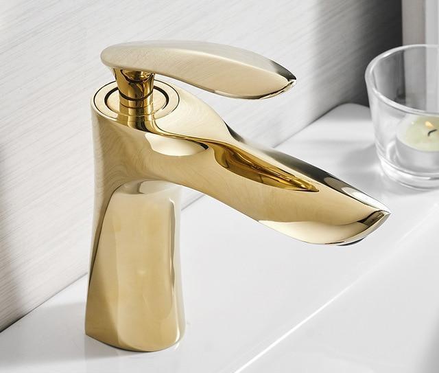 Modern Basin Faucet — Sculptural Single Hole Vanity Faucet